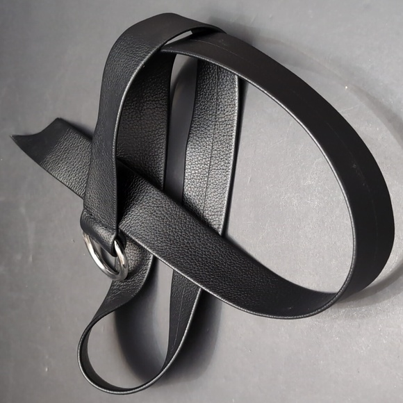 B-Low The Belt Womans Black Synthetic Medieval Ring Belt.O/S. - Picture 7 of 7